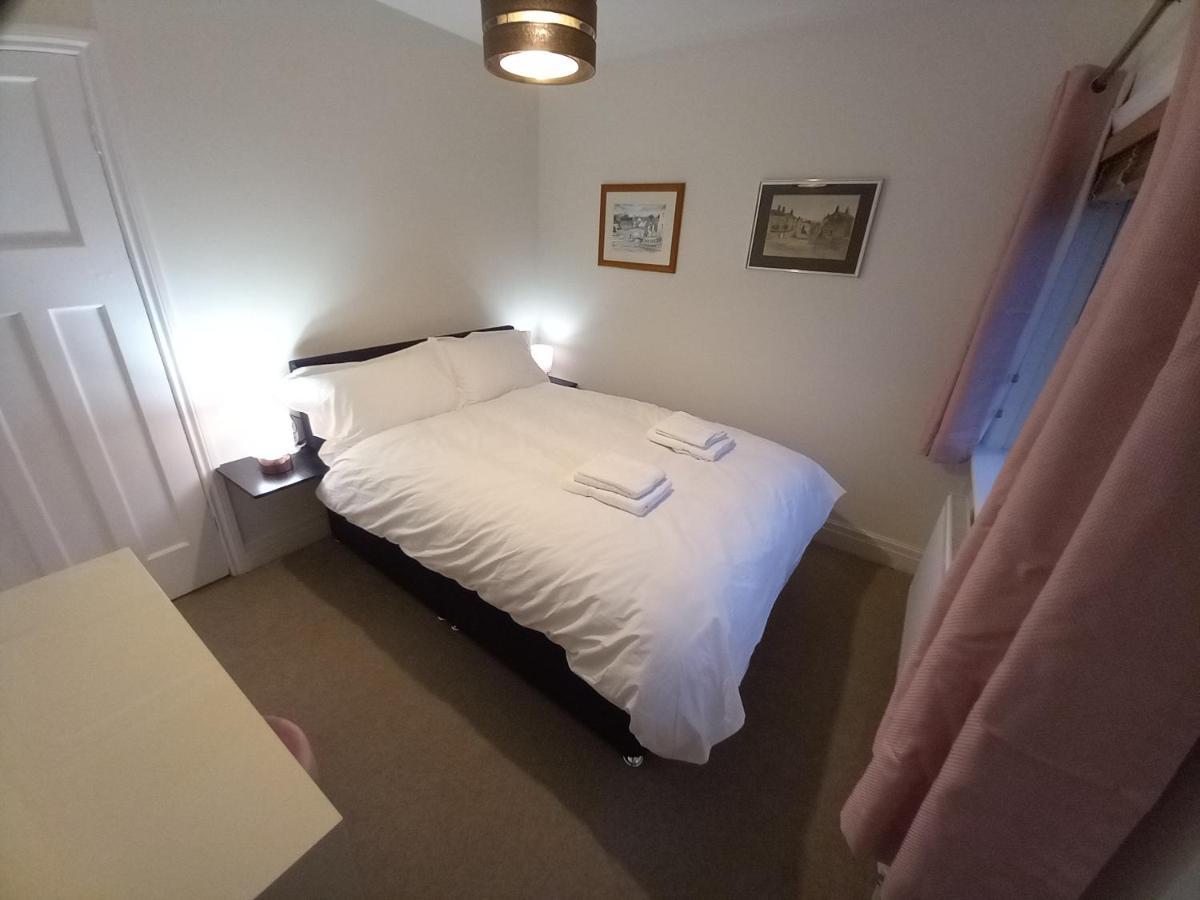 Grange Croft Villa Ben Rhydding Екстериор снимка