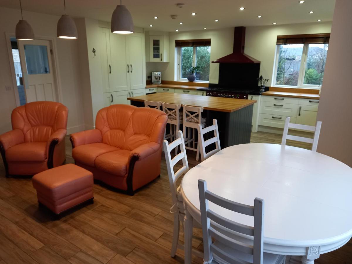 Grange Croft Villa Ben Rhydding Екстериор снимка
