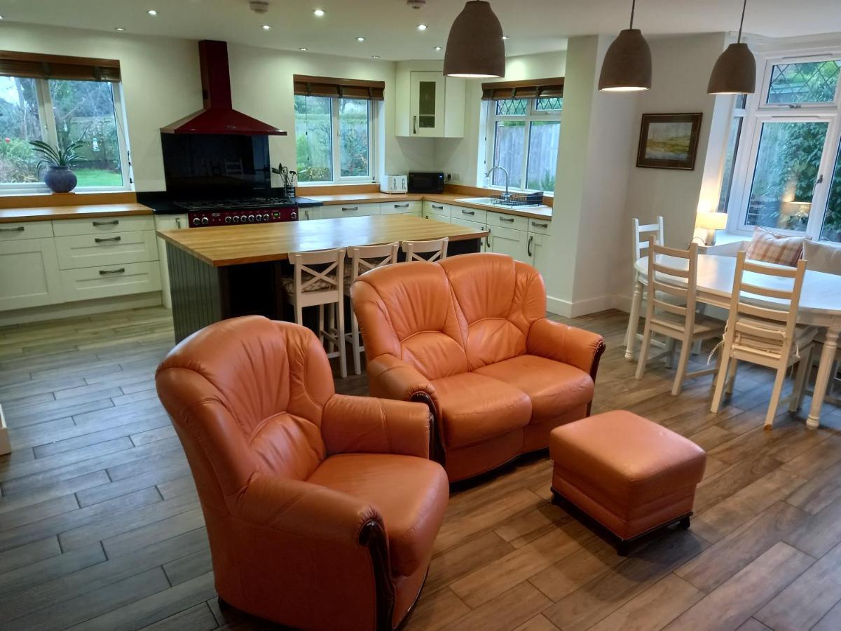Grange Croft Villa Ben Rhydding Екстериор снимка