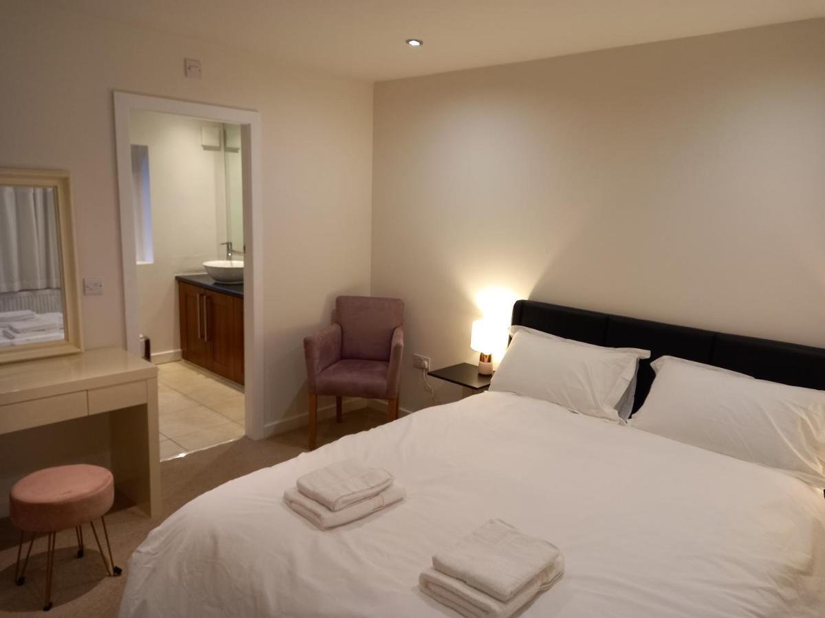 Grange Croft Villa Ben Rhydding Екстериор снимка